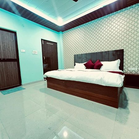 Gulab Residency Hotel Varanasi Ngoại thất bức ảnh