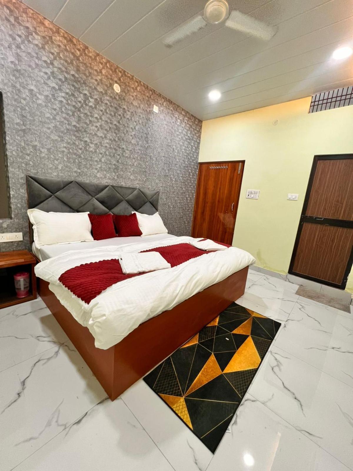 Gulab Residency Hotel Varanasi Ngoại thất bức ảnh